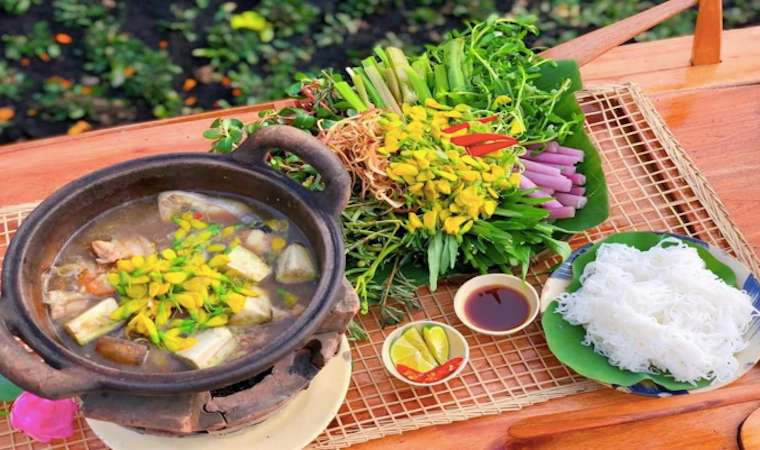 Đi đổ dớn bắt cá linh non đầu mùa