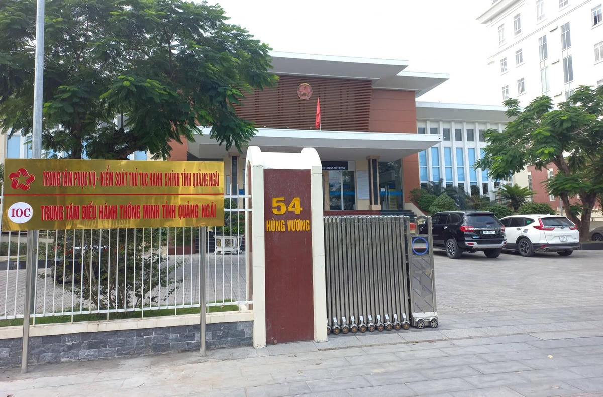 Một góc Trung tâm Phục vụ, kiểm soát thủ tục hành chính tỉnh Quảng Ngãi.