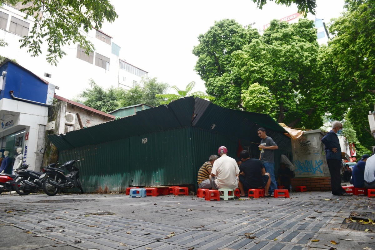 Theo UBND quận Hoàn Kiếm, dự án xây dựng trường Tiểu học Võ Thị Sáu, quận Hoàn Kiếm là dự án trọng điểm của quận giai đoạn 2020-2025, góp phần đáp ứng nhu cầu học tập của học sinh trên địa bàn và nâng cao chất lượng giáo dục, đào tạo. Vì vậy, công tác bồi thường, giải phóng mặt bằng là nhiệm vụ phải triển khai ngay.