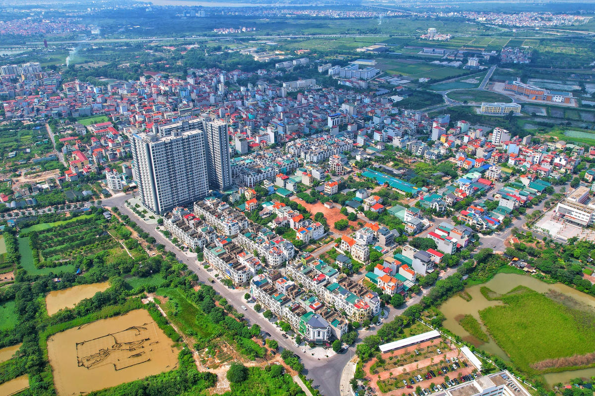 Hình ảnh thị trấn Trâu Quỳ nhìn từ trên cao.