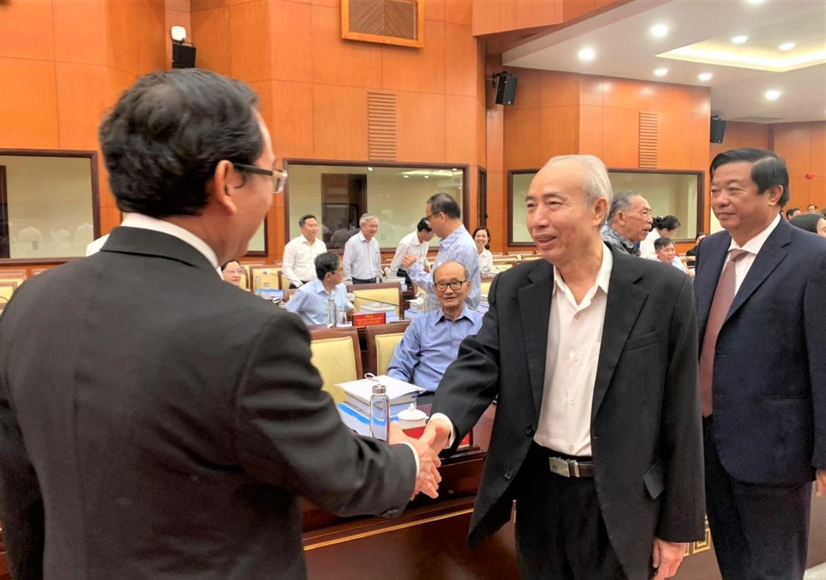 Nguyên Chủ tịch Ủy ban TƯ MTTQ Việt Nam Huỳnh Đảm tham dự Hội thảo khoa học. (Ảnh: Hồng Phúc).