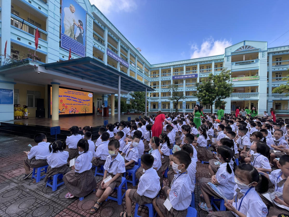 Nhiều trường học tại Hà Nội quá tải học sinh. Ảnh: TL
