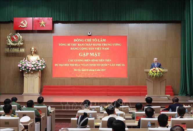 Tổng Bí thư Tô Lâm: Thi đua vì an ninh Tổ quốc có ở từng người, từ trong suy nghĩ, hành động và mọi công việc hằng ngày- Ảnh 3.