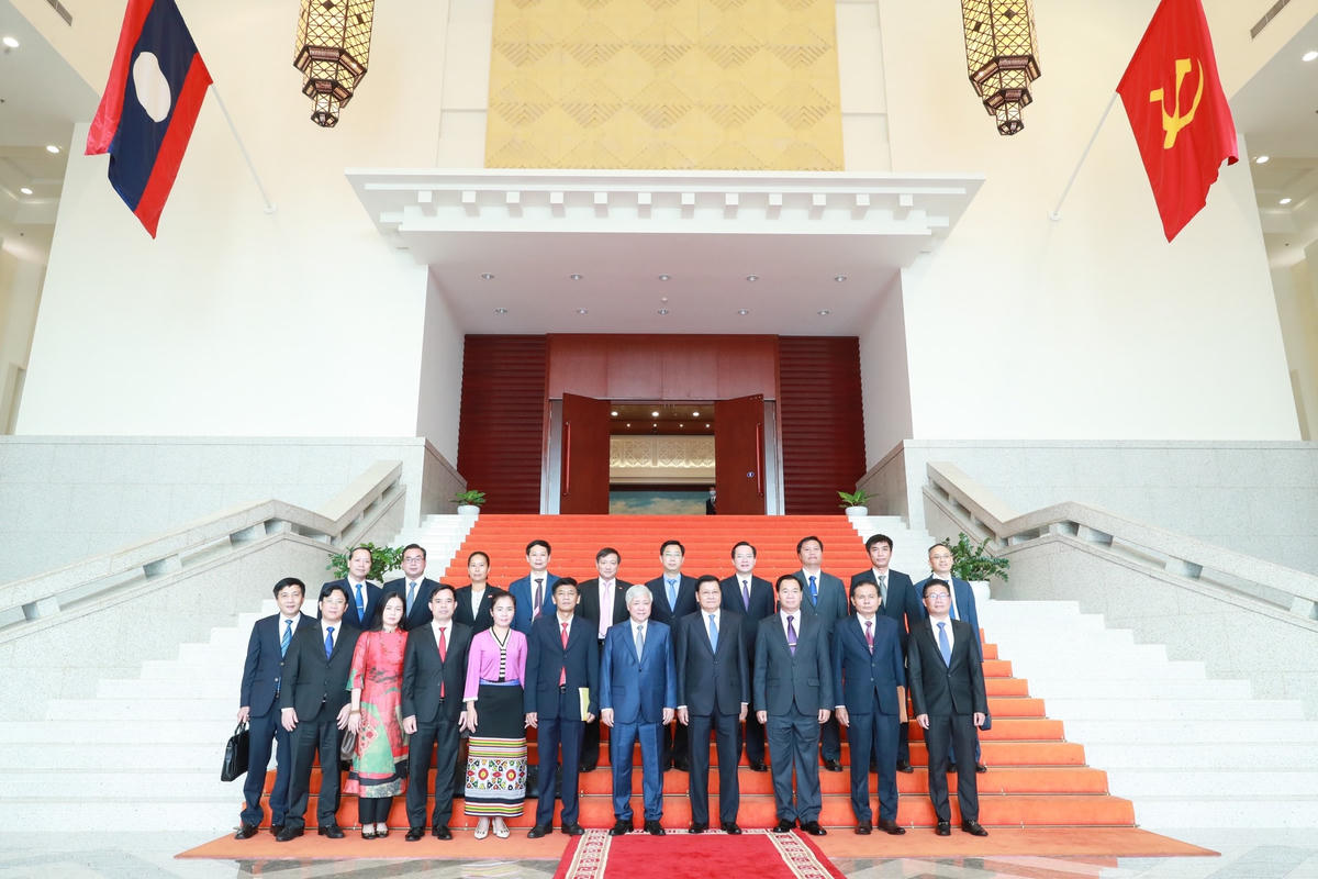[Ảnh] Chủ tịch Đỗ Văn Chiến hội kiến, chào xã giao lãnh đạo Đảng, Nhà nước Lào