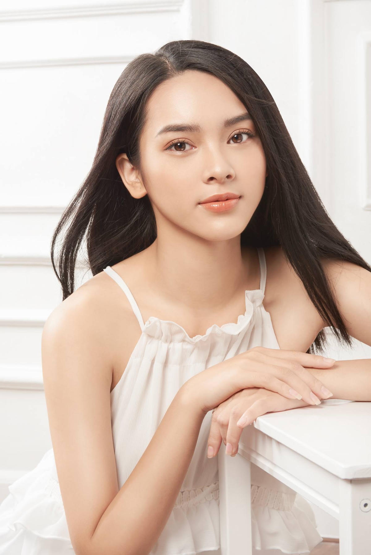 Làm mẹ đơn thân khi còn quá trẻ, Quỳnh Lương phải nỗ lực hết mình để vượt qua khủng hoảng. 