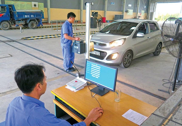 Từ ngày 8/10/2022, giá đăng kiểm ô tô có sự điều chỉnh theo xu hướng tăng.  