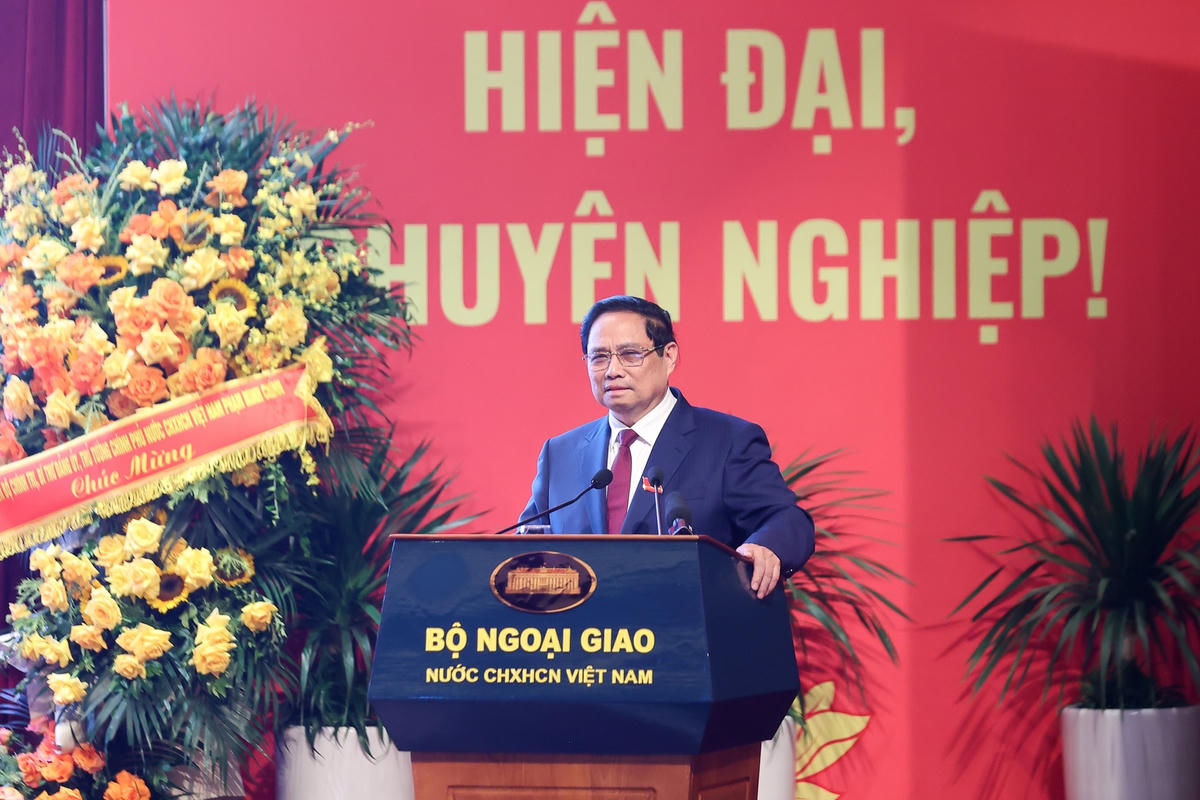 Thủ tướng: Xây dựng ngành ngoại giao chuyên nghiệp, văn minh, hiện đại, nhân văn, hiệu quả- Ảnh 4.