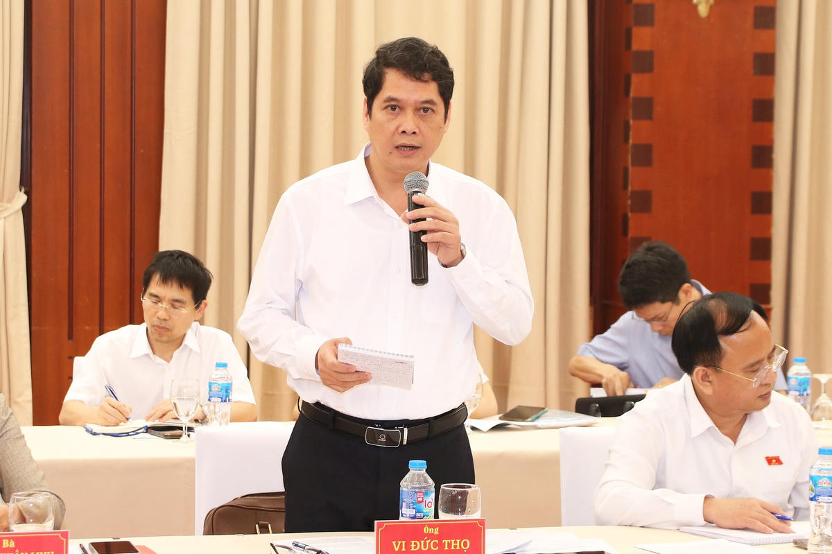 Ông Vi Đức Thọ, Chủ tịch Ủy ban MTTQ Việt Nam tỉnh Sơn La, Đại biểu Quốc hội tỉnh Sơn La phát biểu tại Hội thảo. Ảnh: Tiến Đạt.