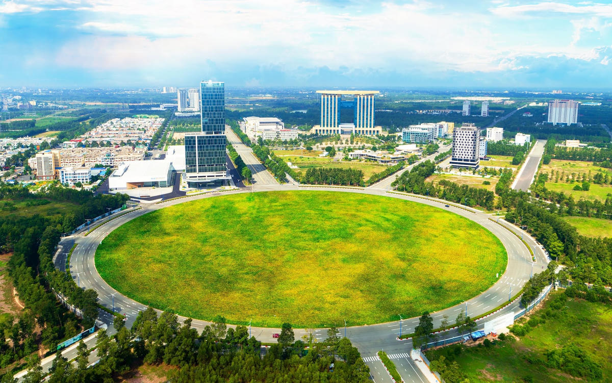 anh-2-tao-ra-mot-moi-truong-dau-tu-thuan-loi-la-cach-thuc-hieu-qua-de-binh-duong-thu-hut-fdi..jpg
