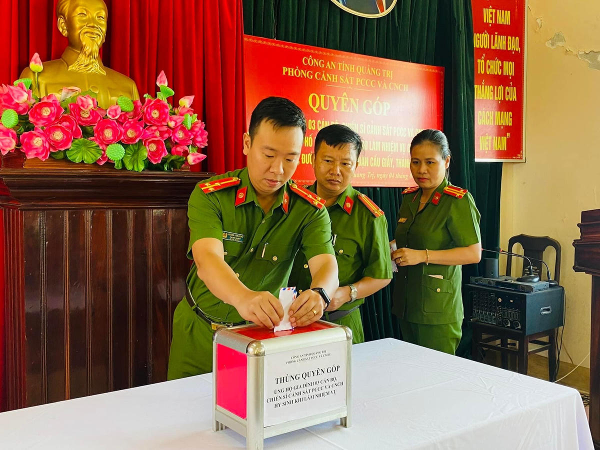 Đơn vị phát động quyên góp ủng hộ gia đình 3 cán bộ, chiến sĩ.