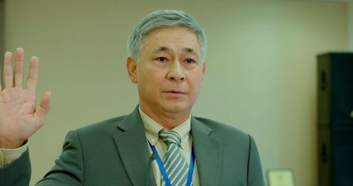 Bộ phim gây chú ý nhờ sở hữu dàn diễn viên phụ chất lượng Trong ảnh: Diễn viên Tùng Yuki với vai Giáo sư Phúc.
