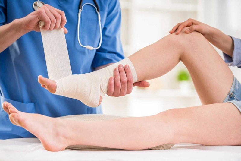 Khi bị chấn thương cần đến các cơ sở y tế để kiểm tra, điều trị.  