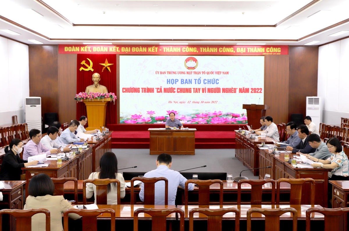 Quang cảnh cuộc họp.