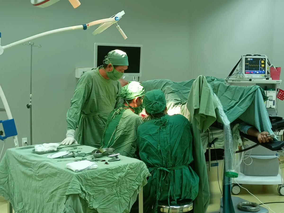 Phòng mổ của đơn vị được trang bị đầy đủ trang thiết bị, tay nghề của y bác sĩ được nâng cao.