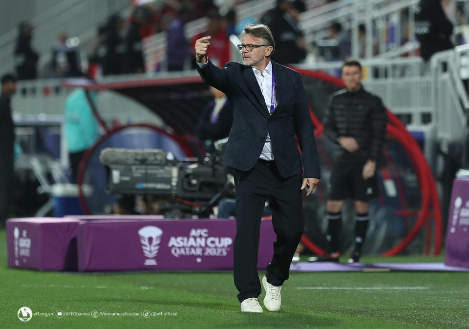 HLV Philippe Troussier. Ảnh: VFF.