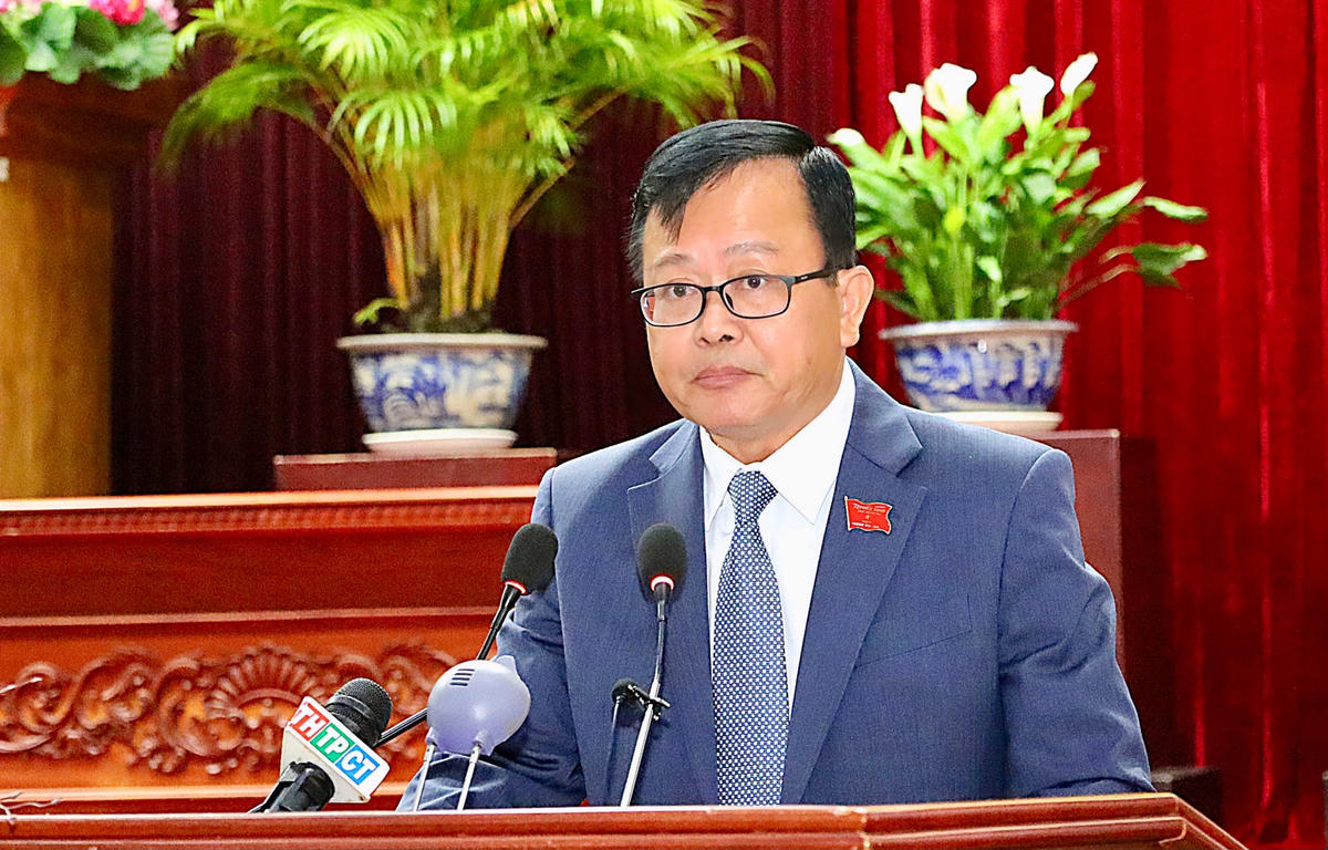 Ông Nguyễn Trung Nhân phát biểu tại kỳ họp.