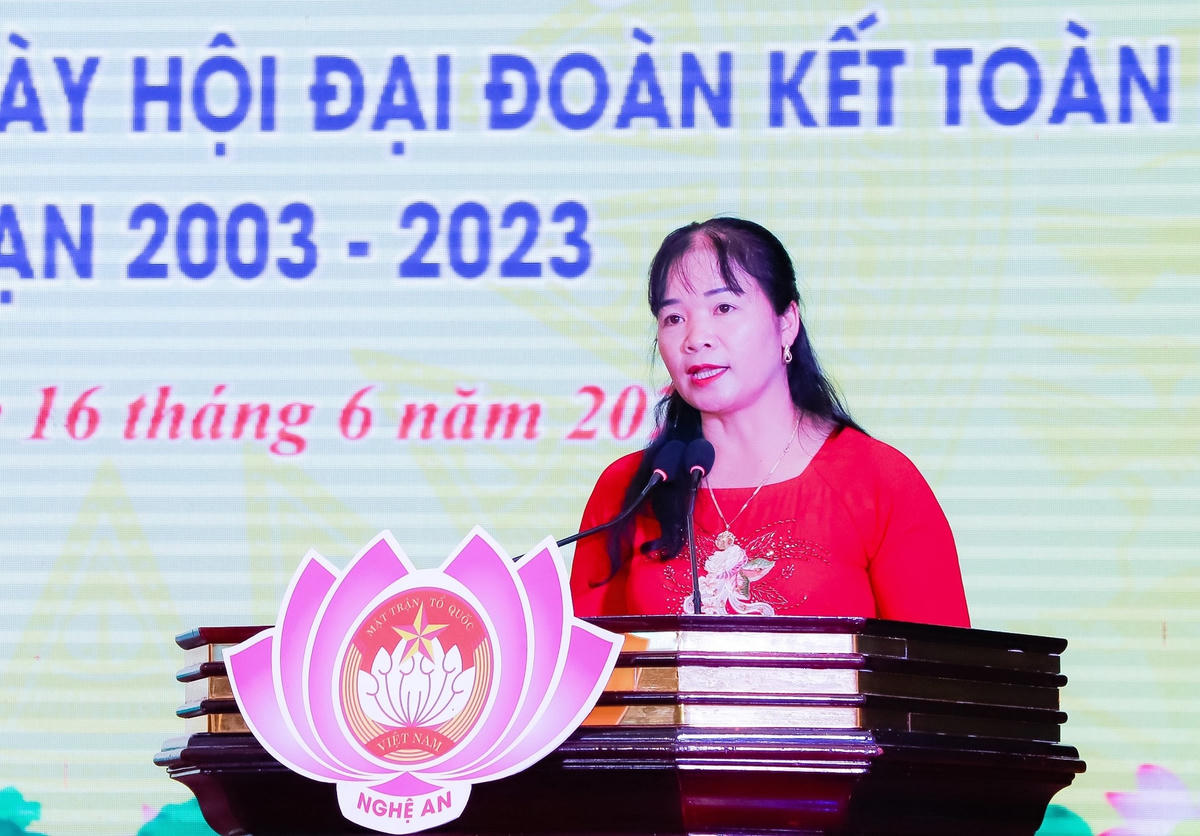 Các đại biểu phát biểu tham luận tại Hội nghị.