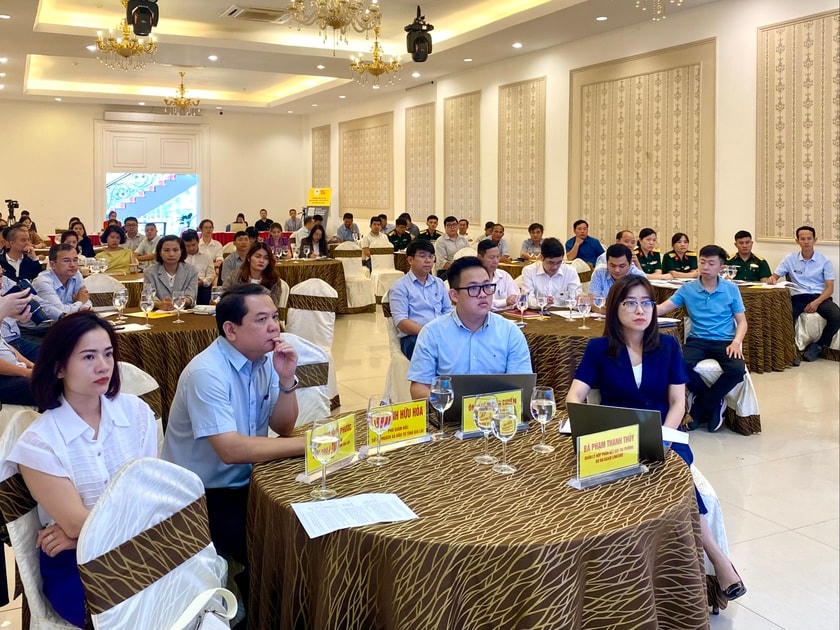 Tập huấn, hỗ trợ các doanh nghiệp chuyển đổi số. 
