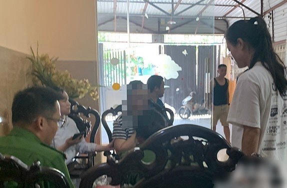 Lực lượng chức năng tiến hành thu thập thông tin, điều tra làm rõ nguyên nhân sự việc. Ảnh: Báo Lạng Sơn
