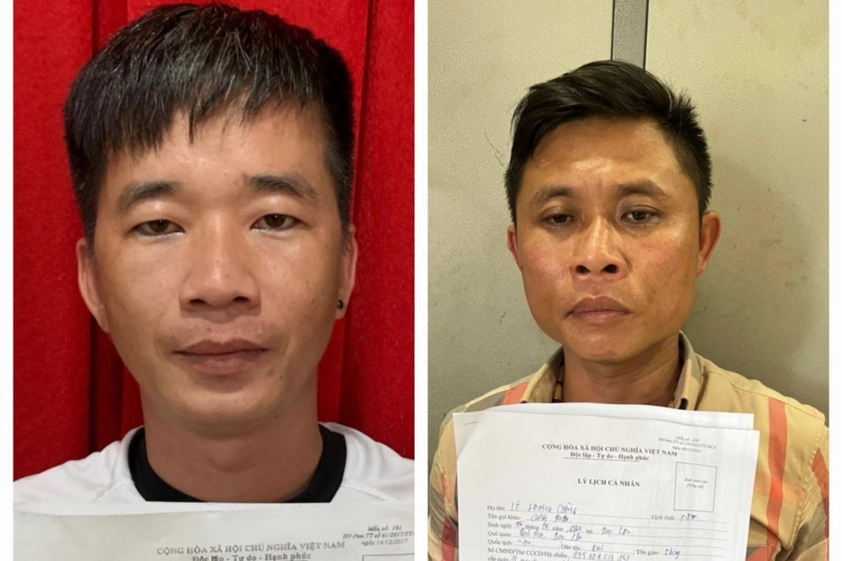 Thái (áo trắng) và Cường tại cơ quan công an (Ảnh: CTV/Dân Trí).