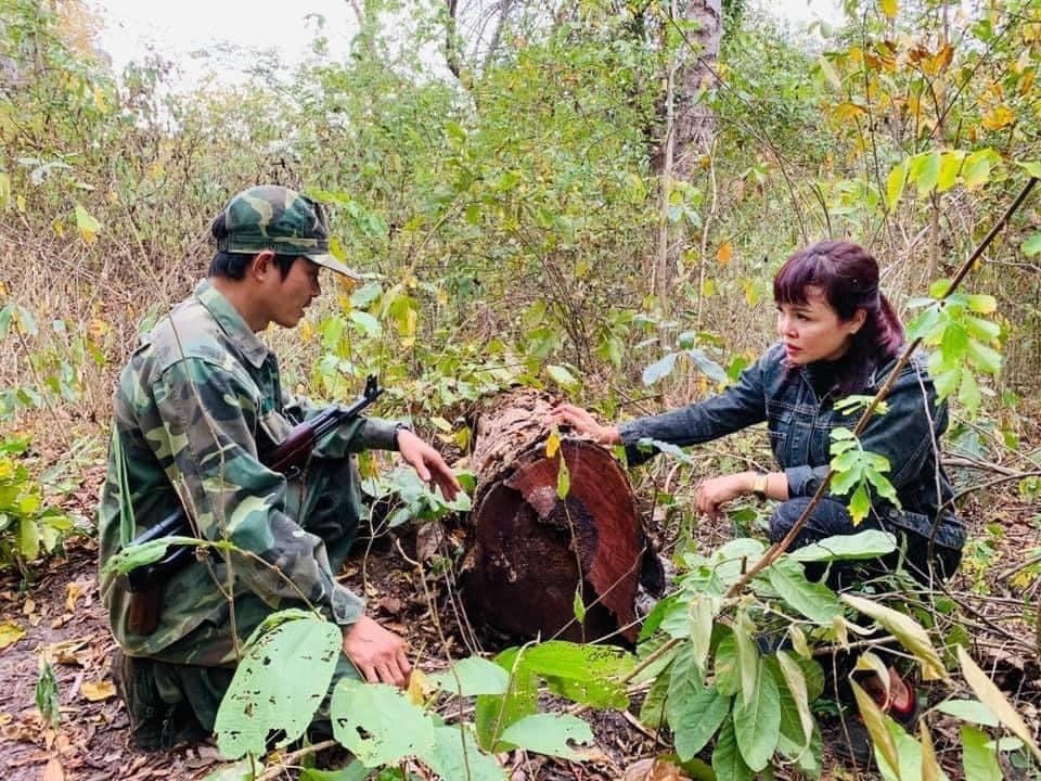 Phóng viên Thanh Nga trong một lần tác nghiệp.Nghề báo thì phải yêu nghề, phải đam mê, bản lĩnh, tự tin, có kiến thức, có năng lực, có góc nhìn toàn diện, đa chiều. Làm báo cũng giúp mình được học hỏi, kiến thức được nâng cao, trưởng thành hơn, tư duy khác hơn, góc nhìn tích cực hơn và nhận thức tốt hơn về mọi mặt của đời sống.