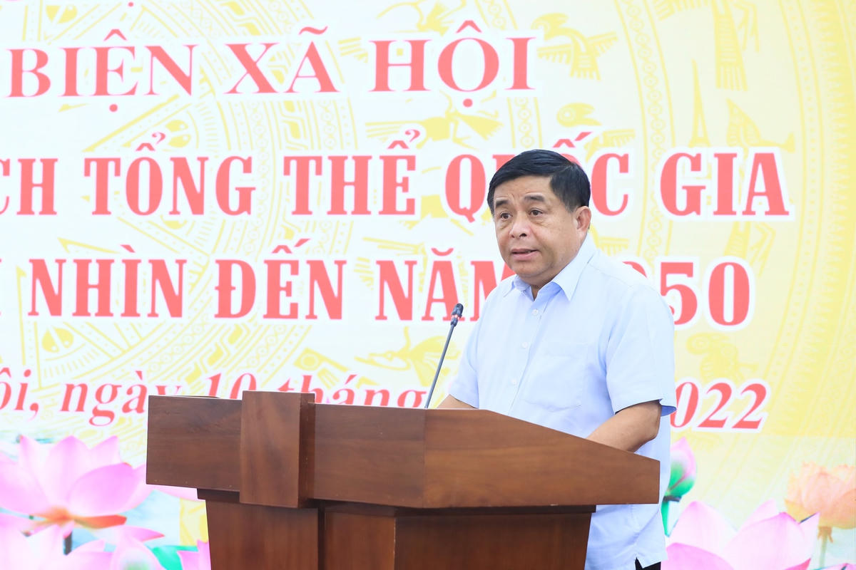Bộ trưởng Bộ Kế hoạch và Đầu tư Nguyễn Chí Dũng phát biểu tại Hội nghị.