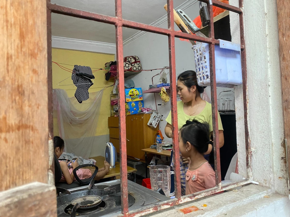 Công nhân tại nhà trọ gần Khu công nghiệp Thăng Long (Đông Anh, Hà Nội). Nguồn: Công đoàn Việt Nam.