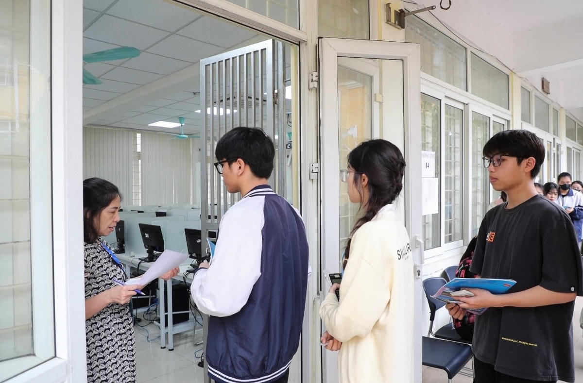 Thí sinh dự thi đánh giá năng lực năm 2024 của Đại học Quốc gia Hà Nội.