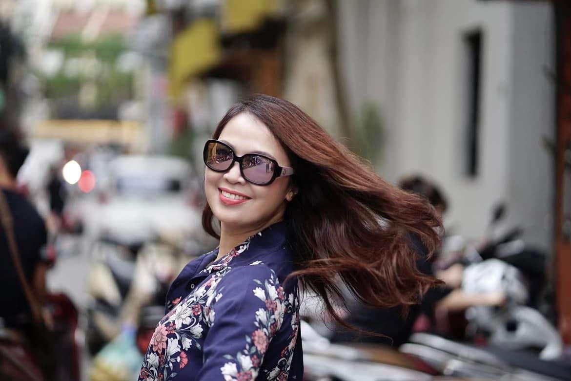 Hình ảnh người đẹp ôm đàn bầu và giọng ca của NSND Thái Bảo sẽ là dấu ấn trong lòng nhiều thế hệ trẻ. 