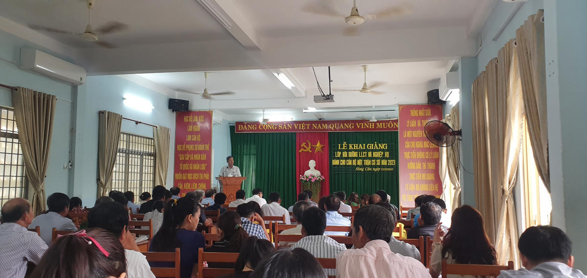 Quang cảnh lớp tập huấn nghiệp vụ cho cán bộ mặt trận cơ sở năm 2023.