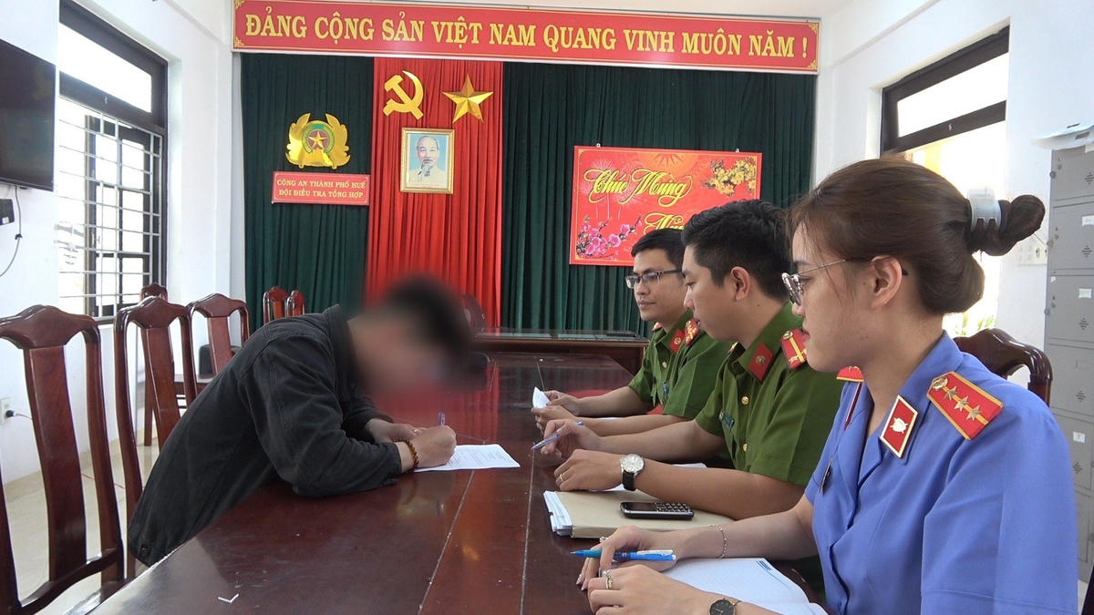 Đối tượng Châu Văn T. tại cơ quan Công an.