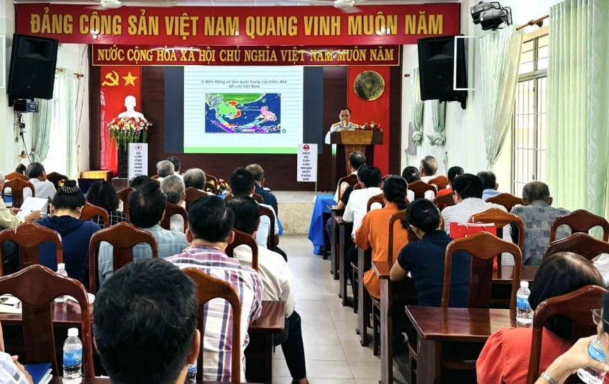 Quang cảnh buổi tập huấn.