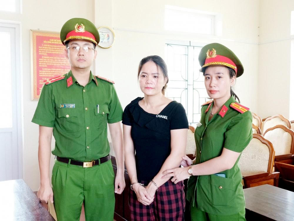 Đối tượng Phạm Thị Oanh.