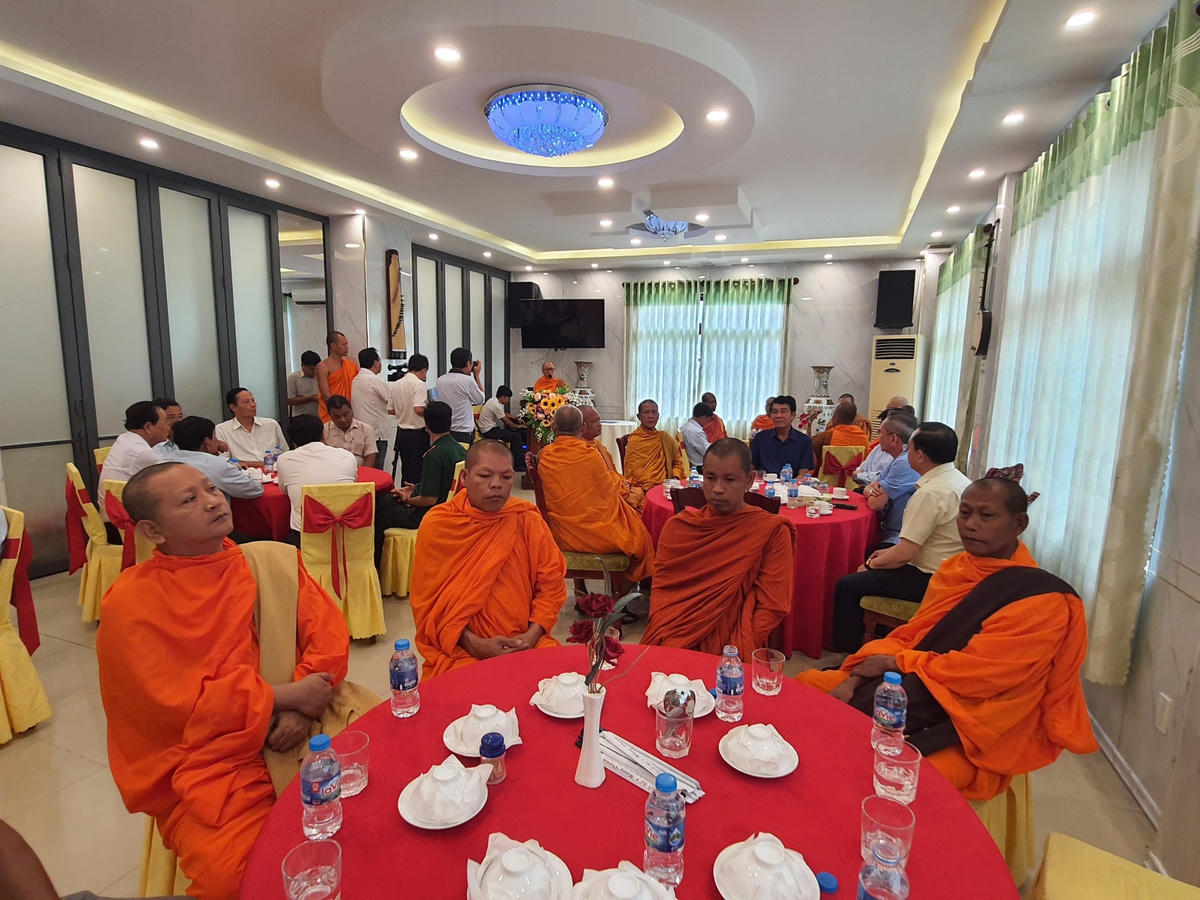 Quang cảnh buổi họp mặt.