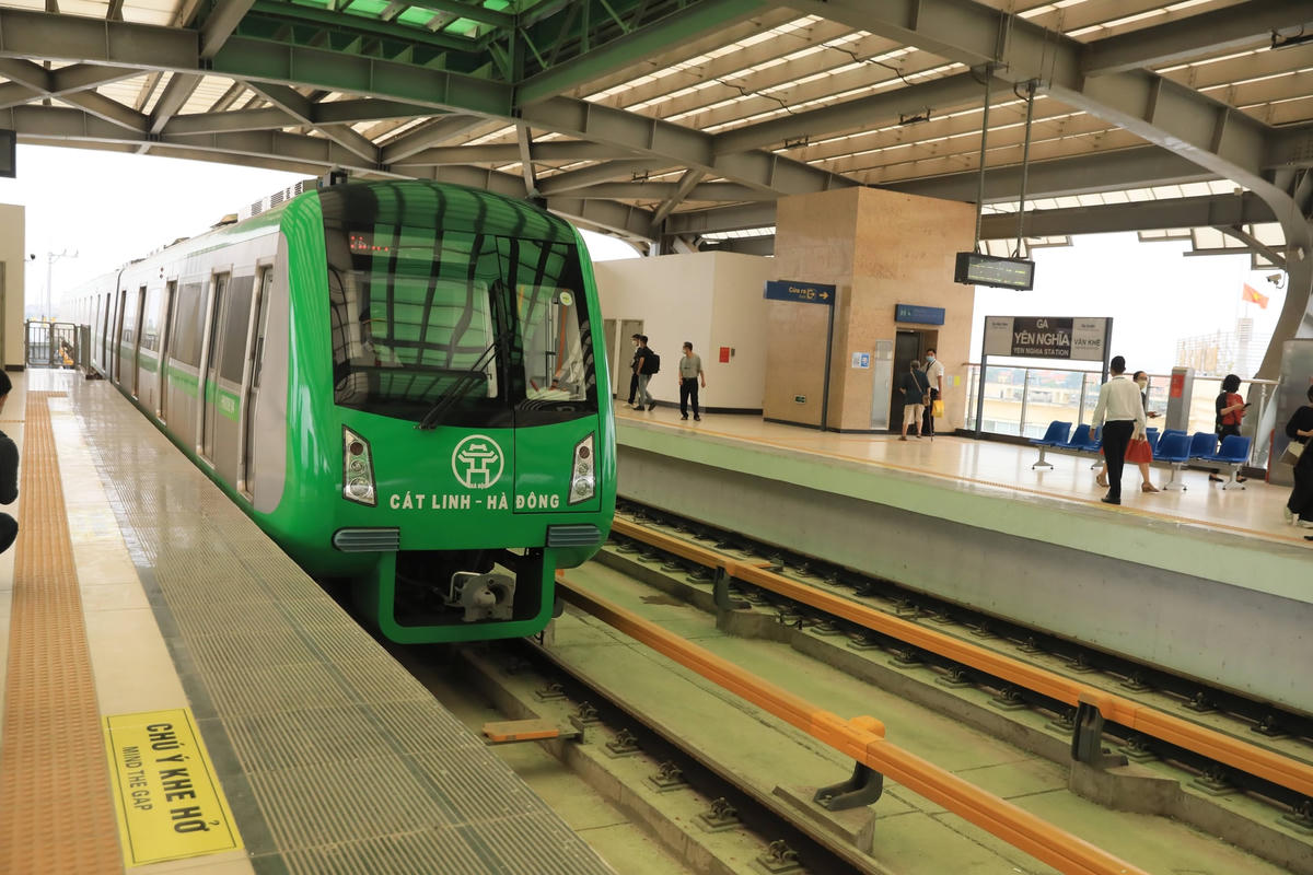 Tuyến đường sắt đô thị Cát Linh - Hà Đông chính thức vận hành thương mại từ tháng 11/2021. Ảnh: Quang Vinh.