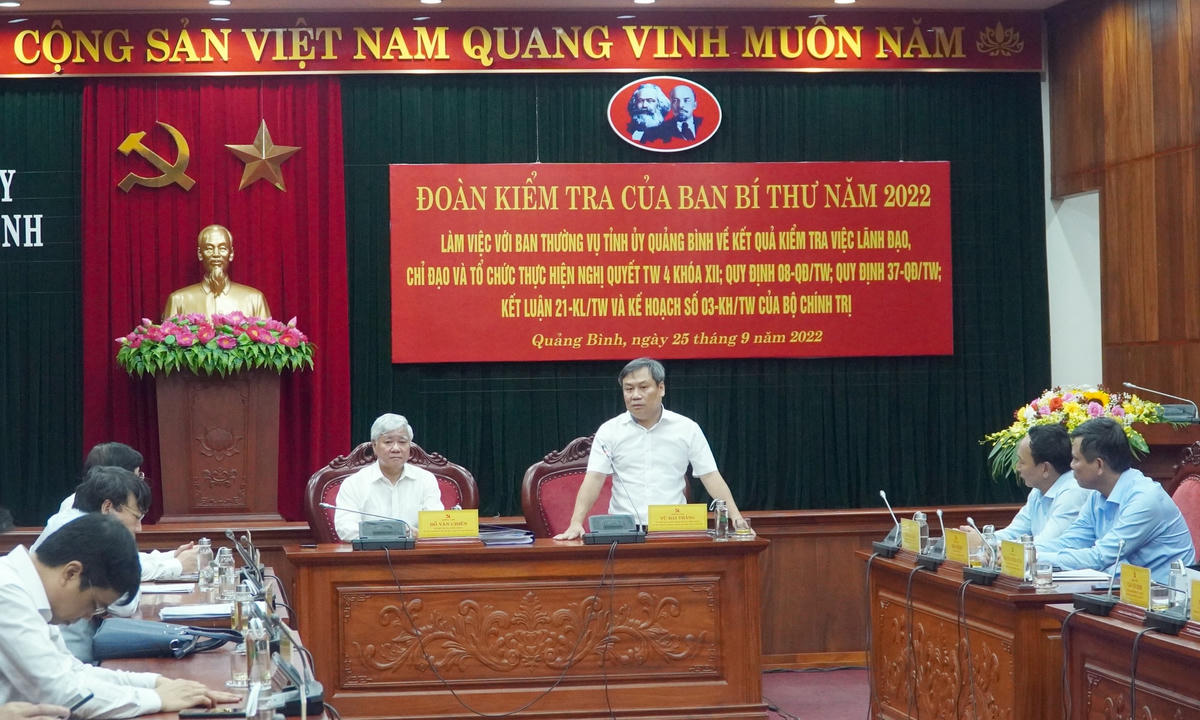 Bí thư Tỉnh ủy Quảng Bình Vũ Đại Thắng tiếp thu ý kiến tại buổi làm việc của Đoàn kiểm tra 545.