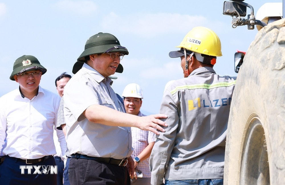 ttxvn_thu tuong tham du an giao thong 3.jpg