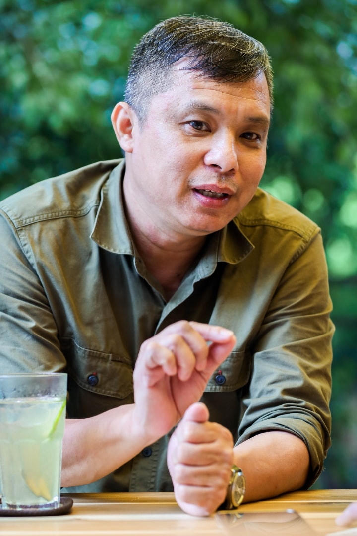 Nhiếp ảnh gia Lê Bích. Ảnh:Nguyễn Hiếu.  