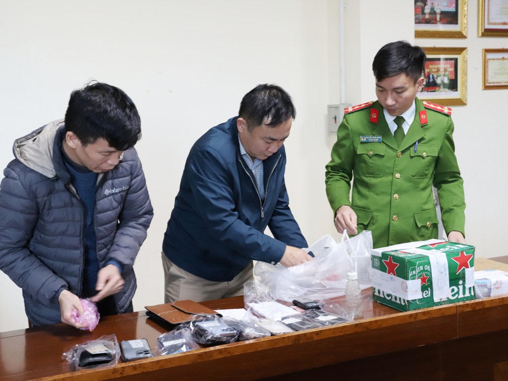 Lực lượng công an thu giữ 2kg ma túy đá, 4,1672gam ma túy tổng hợp.