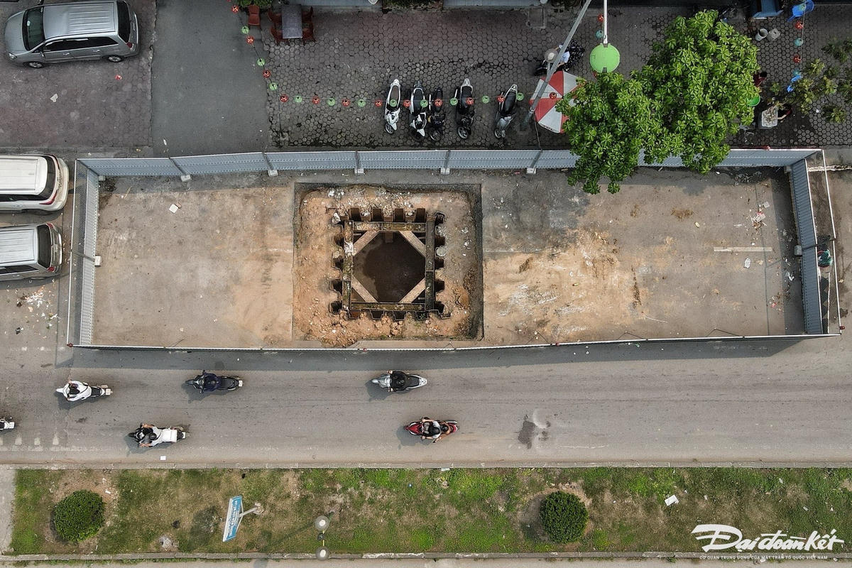 lo_cot-le-khanh4.jpg