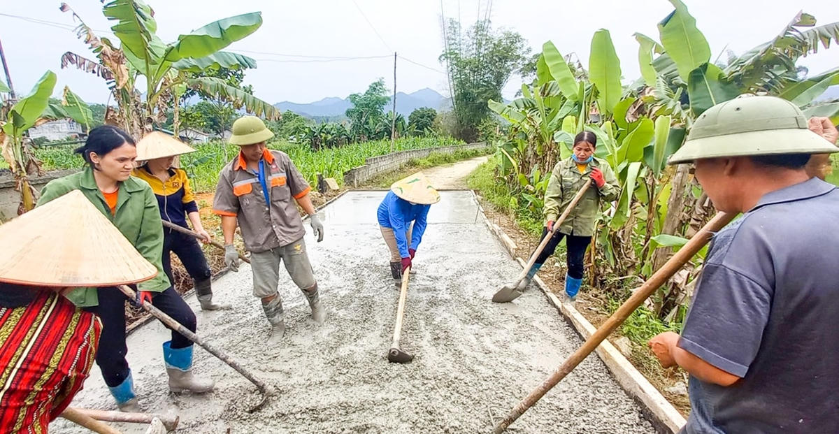 Nhiều công trình đã được đầu tư xây dựng và đưa vào sử dụng góp phần thúc đẩy phát triển vùng DTTS.