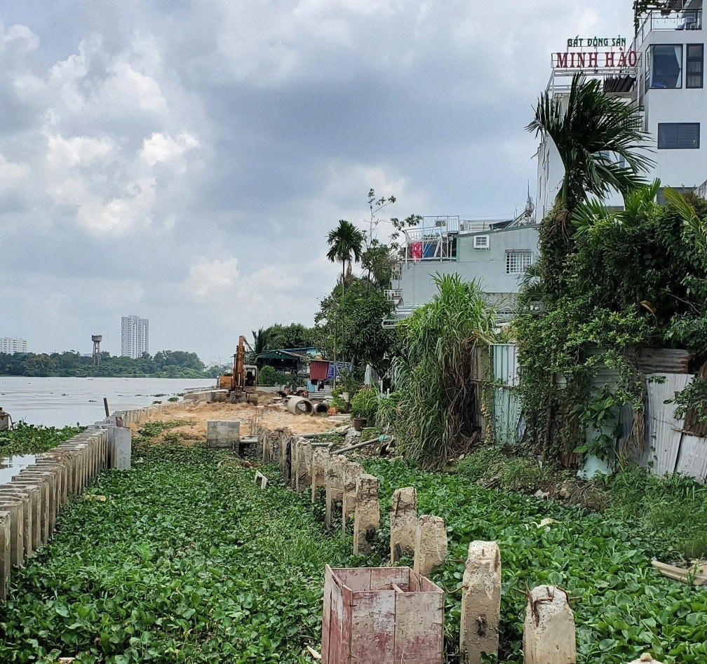 Nhiều nhà thầu bị chấm dứt hợp đồng do yếu kém về năng lực tại dự án chống sạt lở bán đảo Thanh Đa, quận Bình Thạnh.