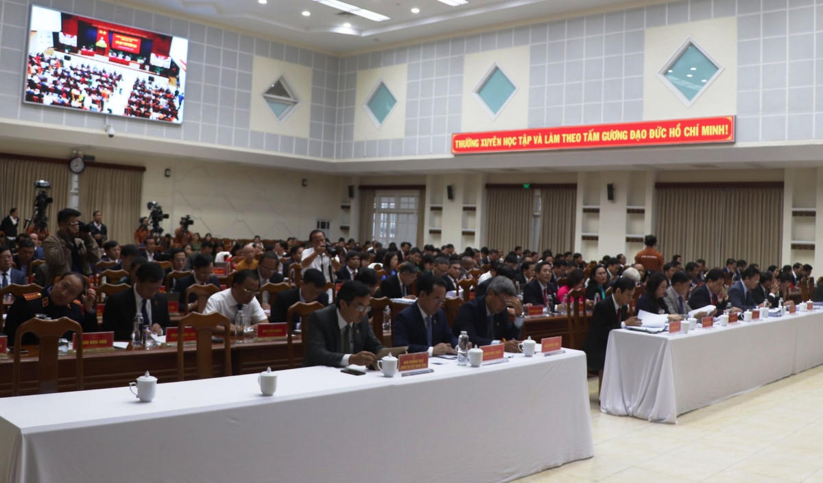 Quang cảnh kỳ họp thứ 12 HĐND tỉnh Quảng Nam khóa X.