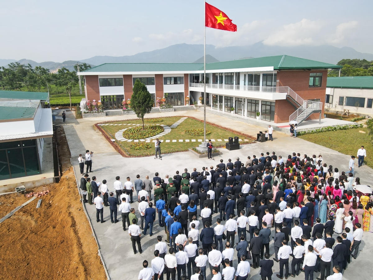 Ngày 19/5, Đại học Quốc gia Hà Nội chính thức chuyển trụ sở làm việc đến cơ sở mới tại Hòa Lạc.