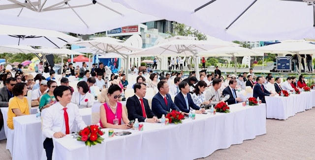 Quang cảnh buổi lễ.