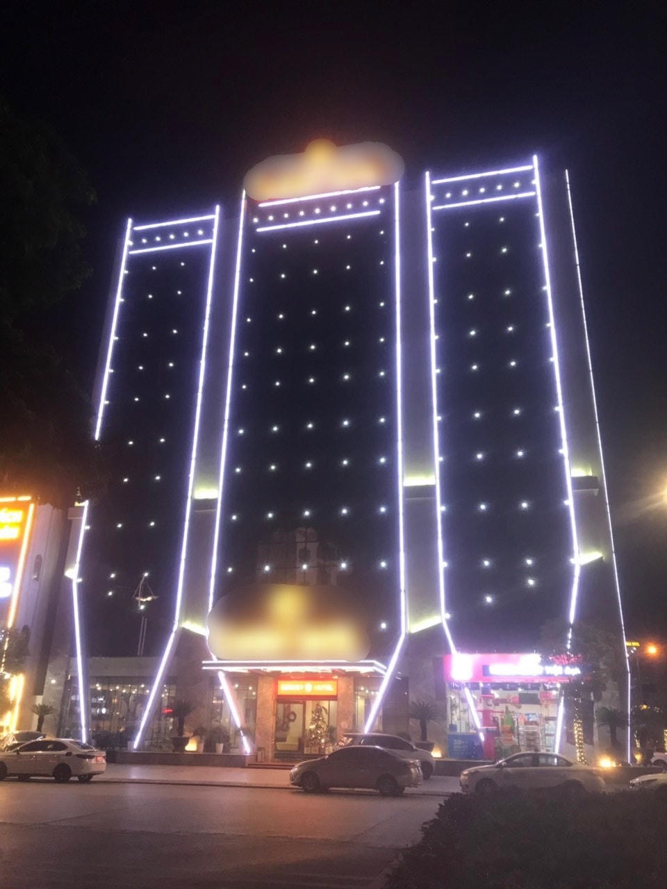 Một số cơ sở lưu trú lớn trên địa bàn TP Móng Cái sử dụng nguồn nước tự khai thác.