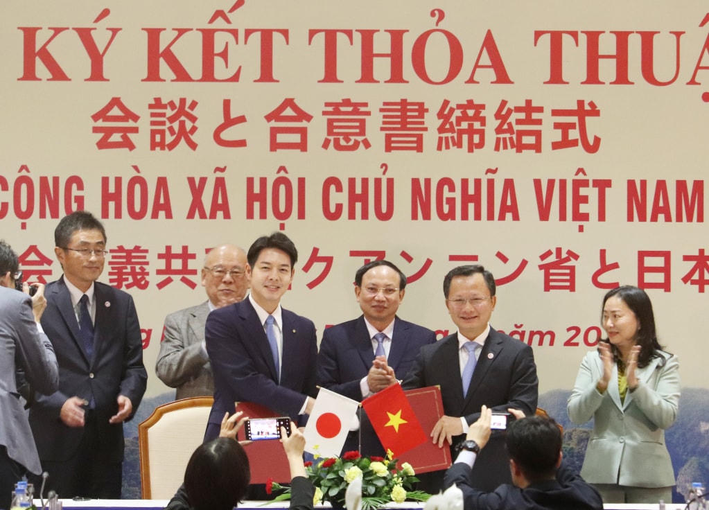 Tỉnh Quảng Ninh (Việt Nam) và tỉnh Hokkaido (Nhật Bản) tiến hành ký kết thỏa thuận hợp tác.