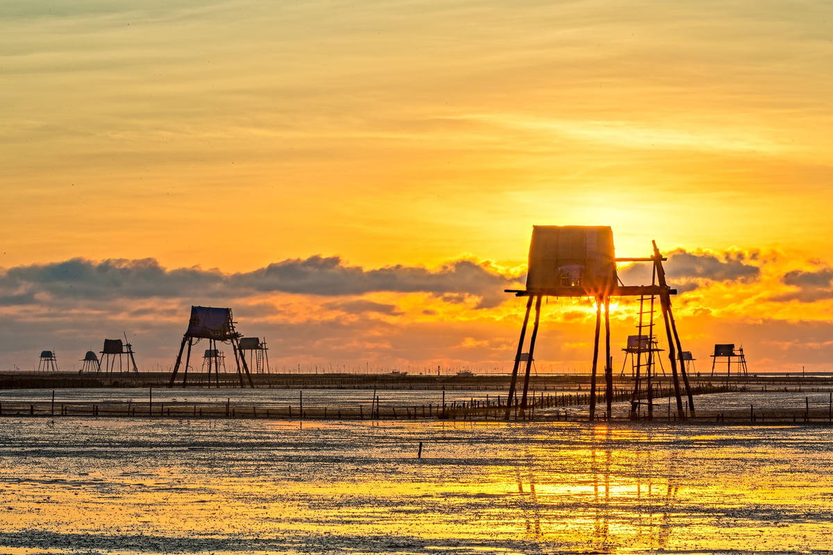 Bình minh trên biển Đồng Châu (Thái Bình).