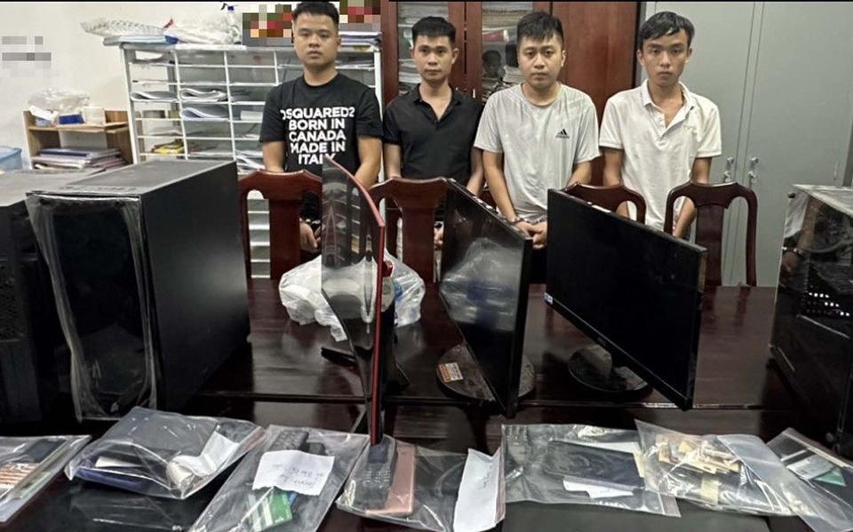 Các đối tượng tại cơ quan điều tra.