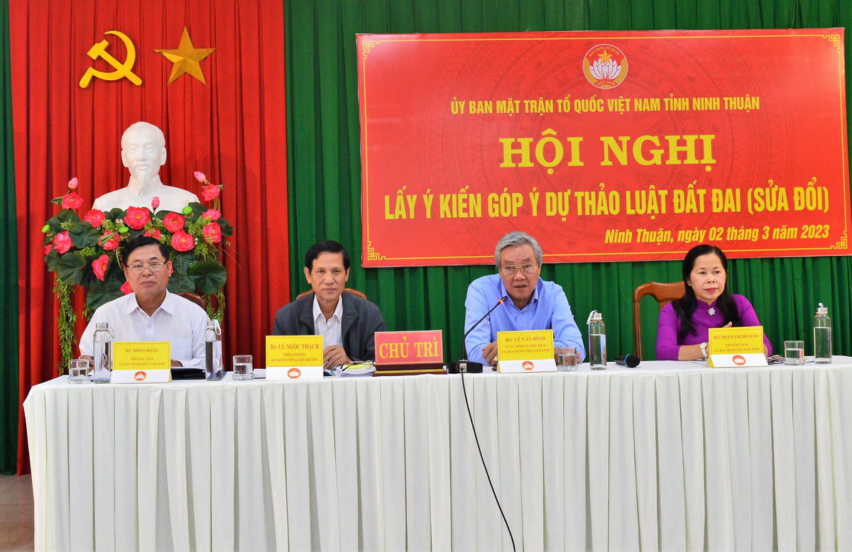 Ủy ban MTTQ Việt Nam tỉnh Ninh Thuận và Sở Tài nguyên-Môi trường cùng chủ trì Hội nghị.